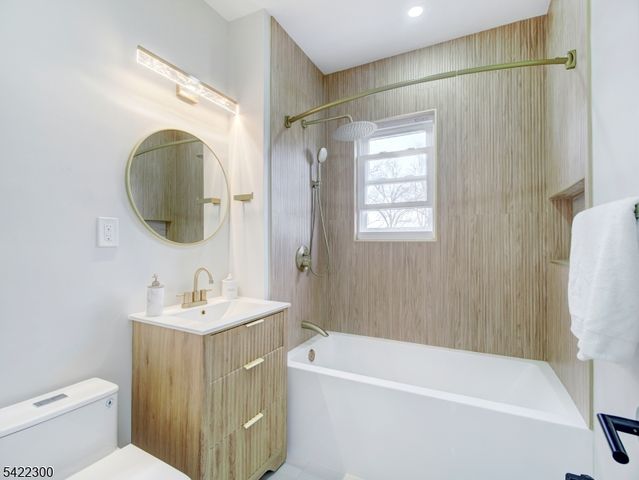 88 Paine Ave, Irvington Twp., NJ 07111