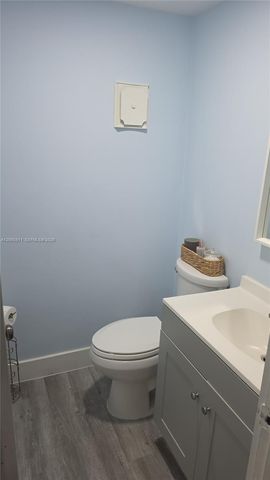 220 NW 87th Ave K219, Miami, FL 33172