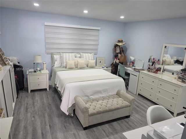 220 NW 87th Ave K219, Miami, FL 33172