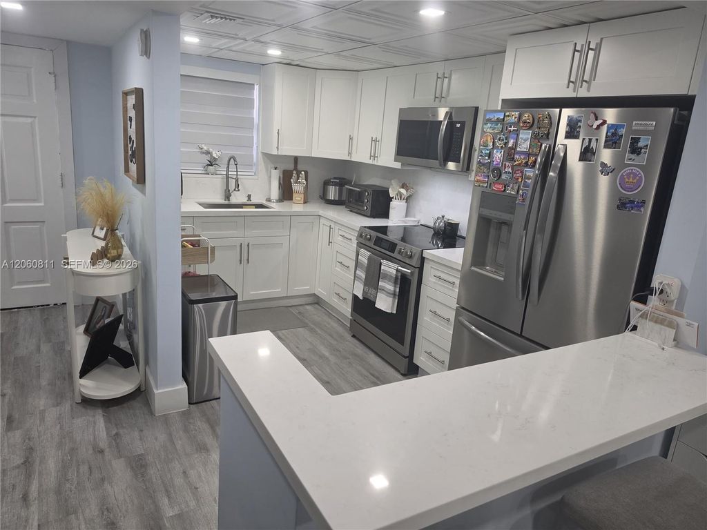 220 NW 87th Ave K219, Miami, FL 33172