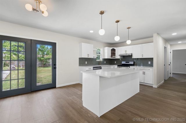 1103 S Choctaw Place, Claremore, OK 74017