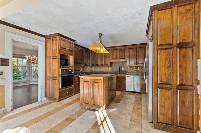 1318 Mile Post Drive, Dunwoody, GA 30338