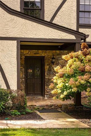 1318 Mile Post Drive, Dunwoody, GA 30338