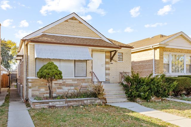 7148 S Sawyer Avenue, Chicago, IL 60629