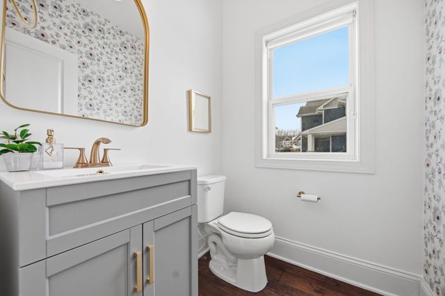 1120 Francesca Court, Chaska, MN 55318