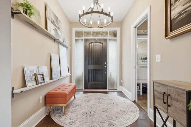 1120 Francesca Court, Chaska, MN 55318