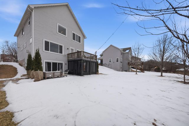 1120 Francesca Court, Chaska, MN 55318