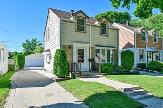 305 E Van Beck AVENUE, Milwaukee, WI 53207