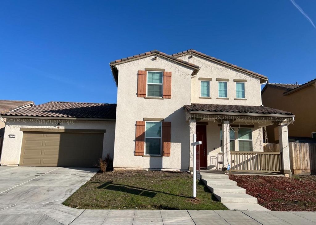 4542 N Casey Avenue, Fresno, CA 93723