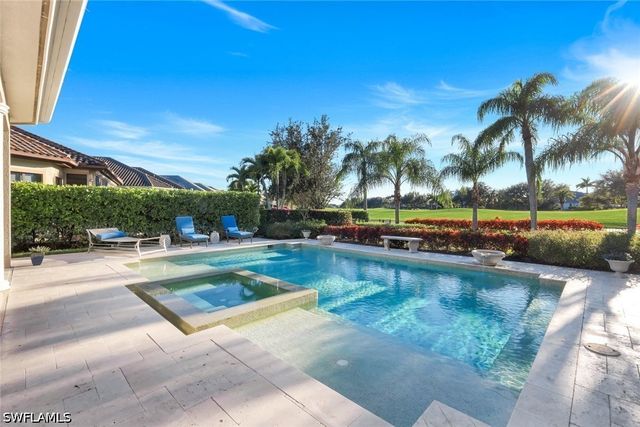 28864 Blaisdell DR, Naples, FL 34119