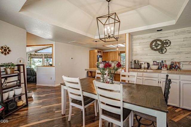 5247 Dobrot Way, Central Point, OR 97502