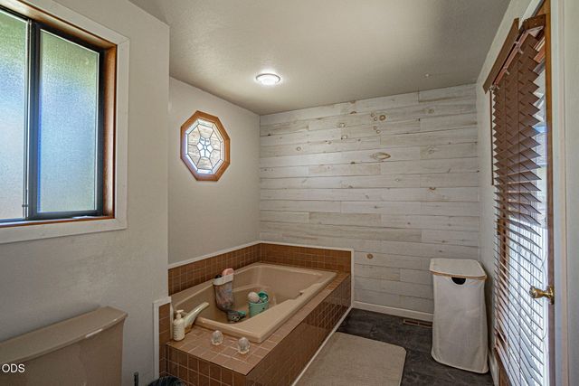 5247 Dobrot Way, Central Point, OR 97502