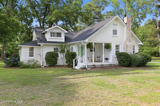 2704 Farm Life School Road, Carthage, NC 28327