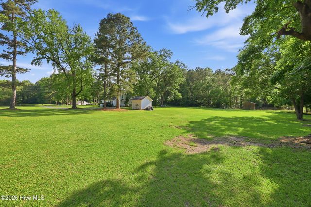 2704 Farm Life School Road, Carthage, NC 28327