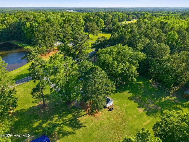 2704 Farm Life School Road, Carthage, NC 28327