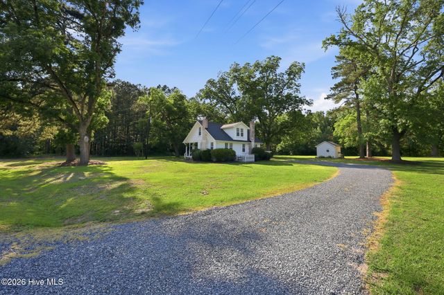 2704 Farm Life School Road, Carthage, NC 28327