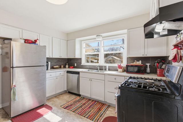 733 W Kerr Street, Springfield, MO 65803