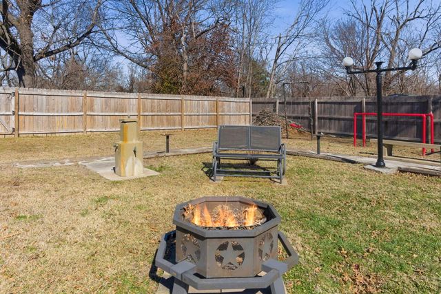 733 W Kerr Street, Springfield, MO 65803