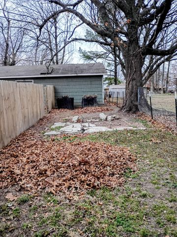 733 W Kerr Street, Springfield, MO 65803