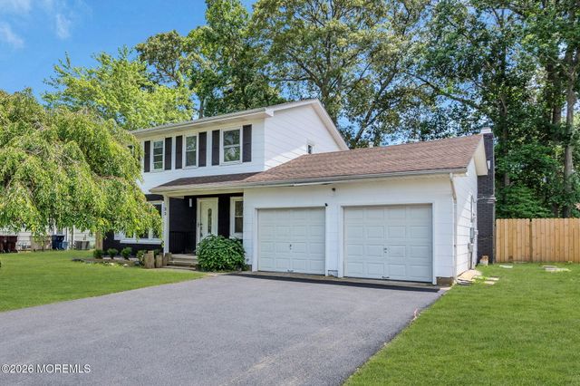 32 Belmont Avenue, Bayville, NJ 08721
