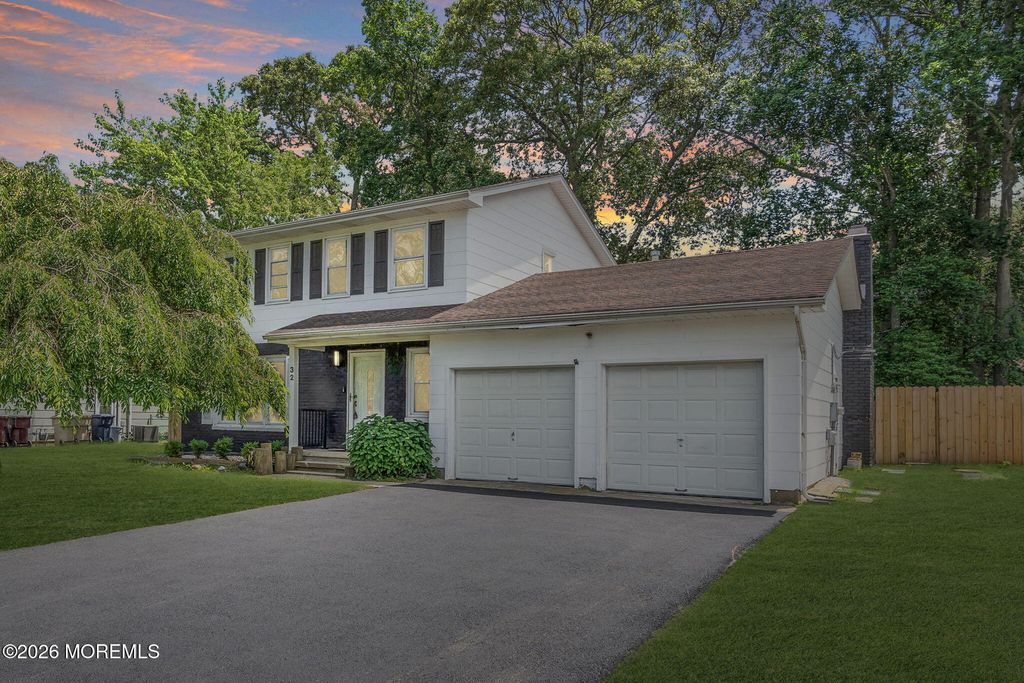 32 Belmont Avenue, Bayville, NJ 08721