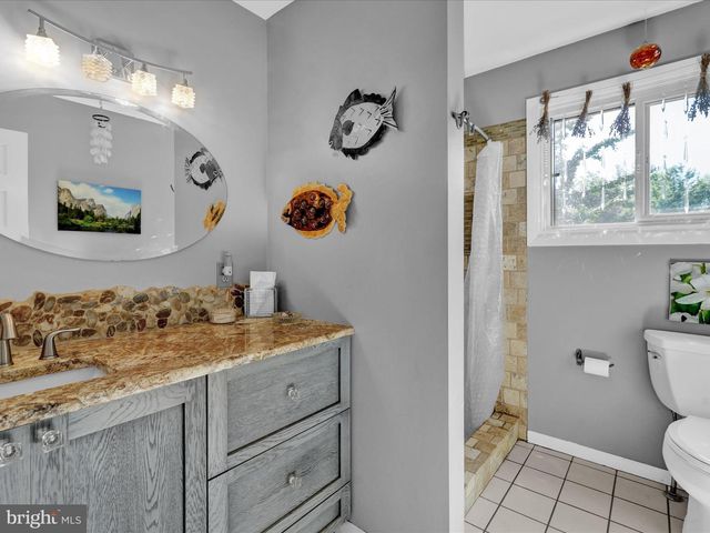 329 WOLF CREEK RD, Bernville, PA 19506