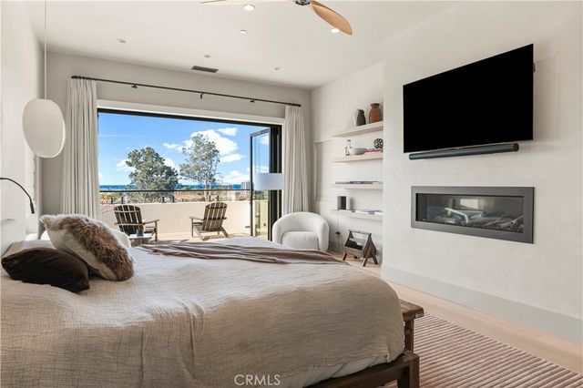 2212 Cliff Drive, Newport Beach, CA 92663
