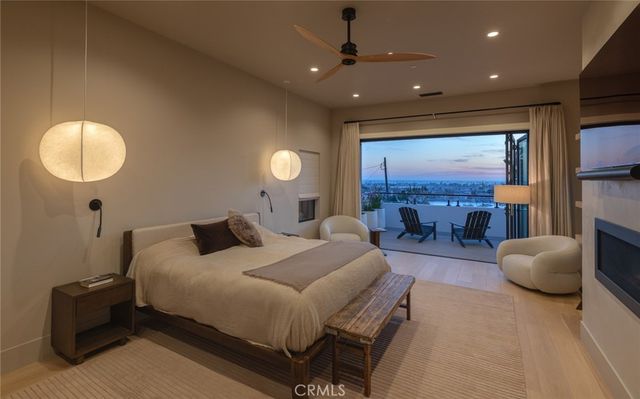 2212 Cliff Drive, Newport Beach, CA 92663
