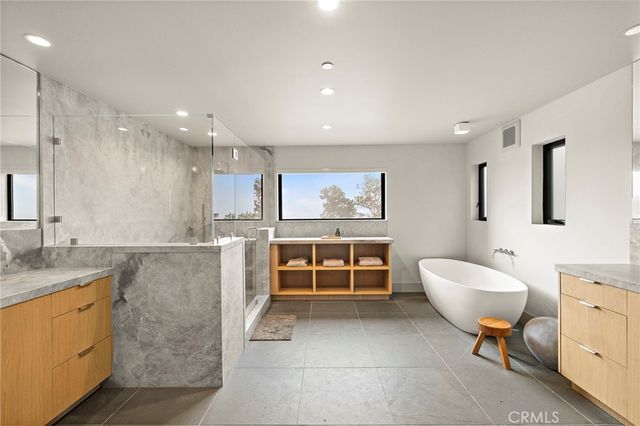 2212 Cliff Drive, Newport Beach, CA 92663