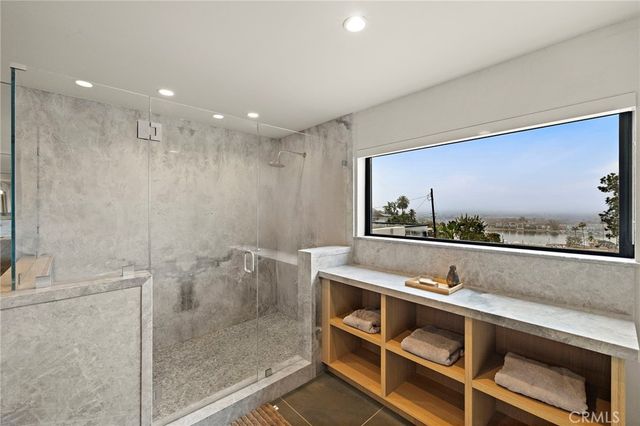 2212 Cliff Drive, Newport Beach, CA 92663