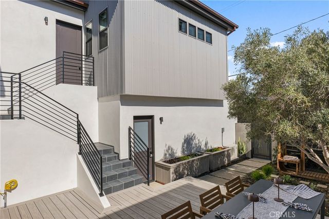 2212 Cliff Drive, Newport Beach, CA 92663