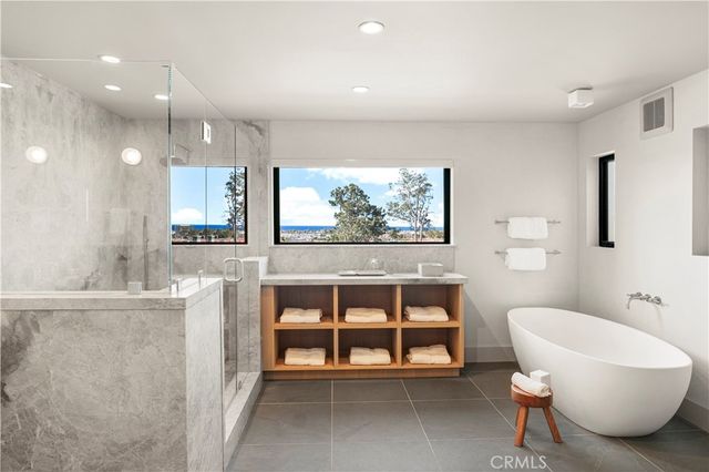 2212 Cliff Drive, Newport Beach, CA 92663