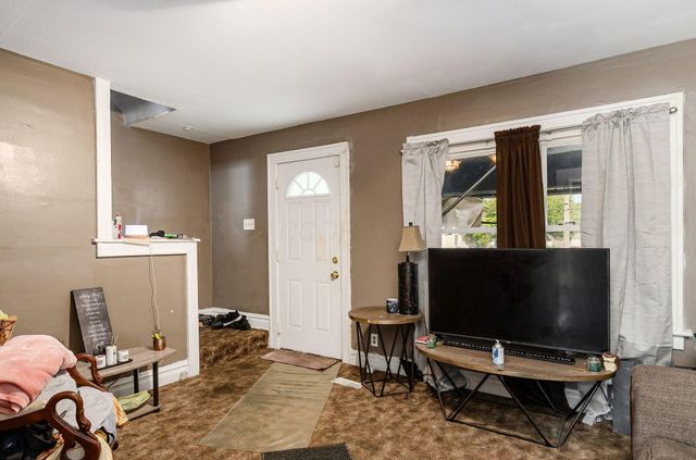 2397 Sullivant Avenue, Columbus, OH 43204