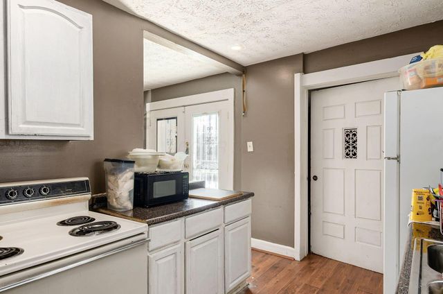 2397 Sullivant Avenue, Columbus, OH 43204