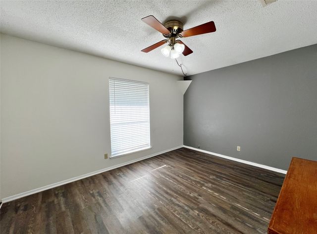 1209 Irwin Drive, Hurst, TX 76053