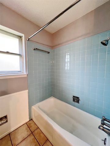 1209 Irwin Drive, Hurst, TX 76053