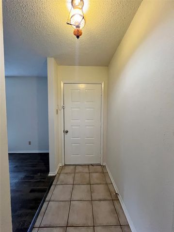 1209 Irwin Drive, Hurst, TX 76053