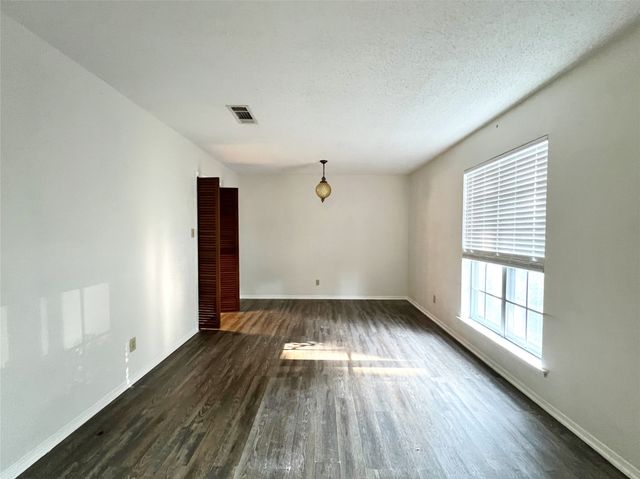 1209 Irwin Drive, Hurst, TX 76053
