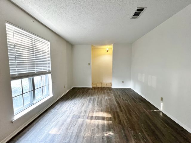 1209 Irwin Drive, Hurst, TX 76053