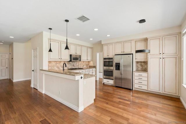 7027 Rockrose Terrace, Carlsbad, CA 92011