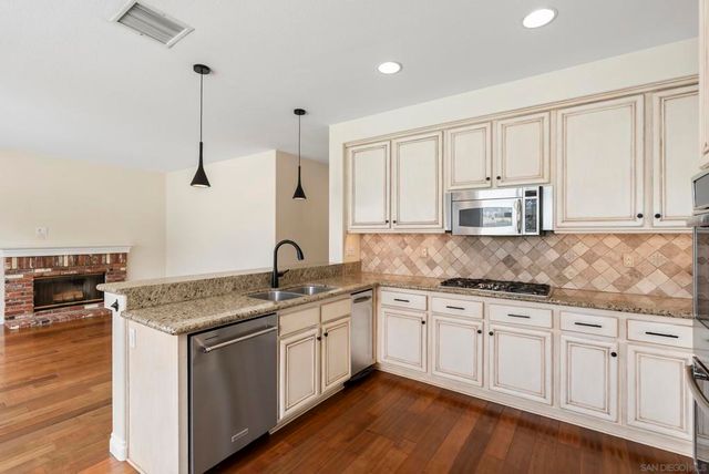 7027 Rockrose Terrace, Carlsbad, CA 92011