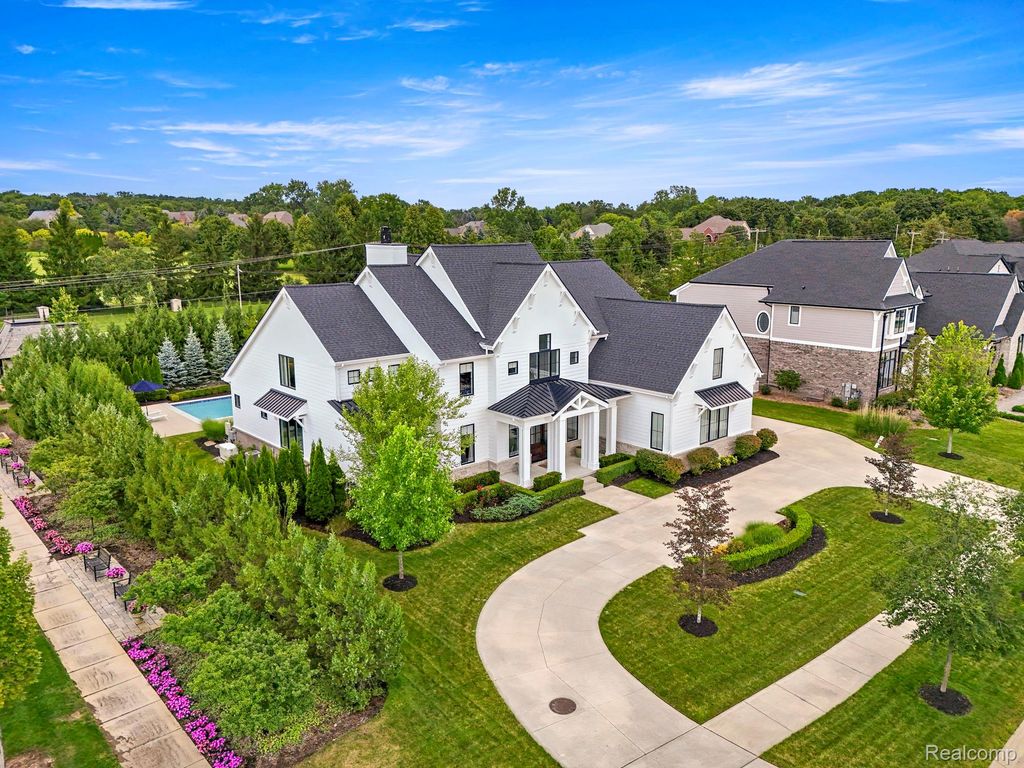 19084 Chaumont Way, Northville, MI 48168