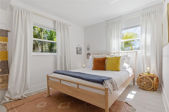 6990 GREVILLA AVENUE S, South Pasadena, FL 33707