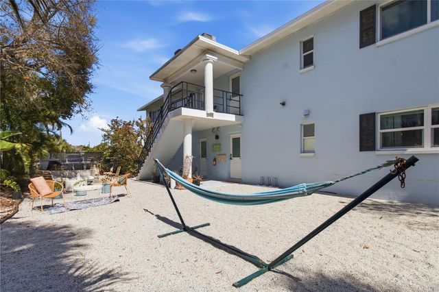 6990 GREVILLA AVENUE S, South Pasadena, FL 33707