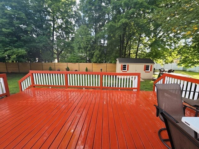 15 Dinsmore Street, Lowell, MA 01852