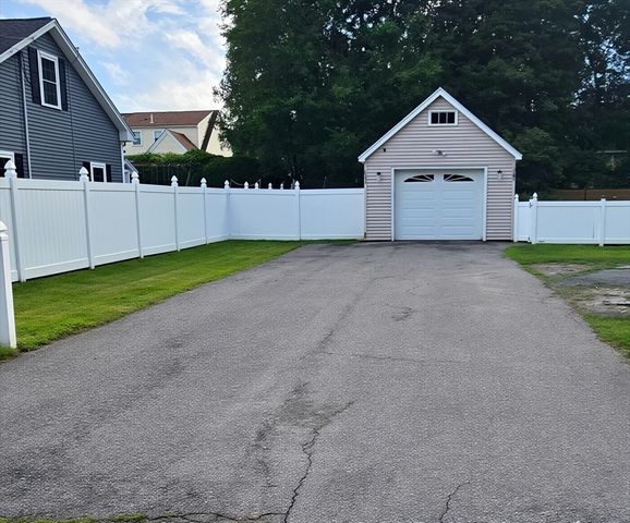 15 Dinsmore Street, Lowell, MA 01852