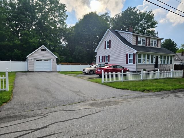 15 Dinsmore Street, Lowell, MA 01852