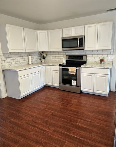 15 Dinsmore Street, Lowell, MA 01852
