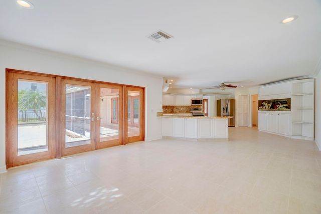 752 SW 36th Avenue, Delray Beach, FL 33445