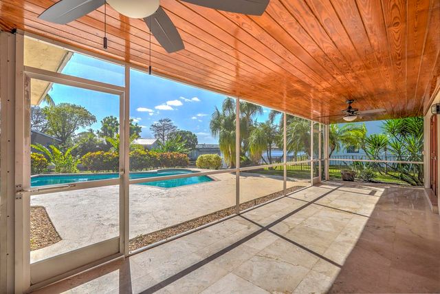 752 SW 36th Avenue, Delray Beach, FL 33445